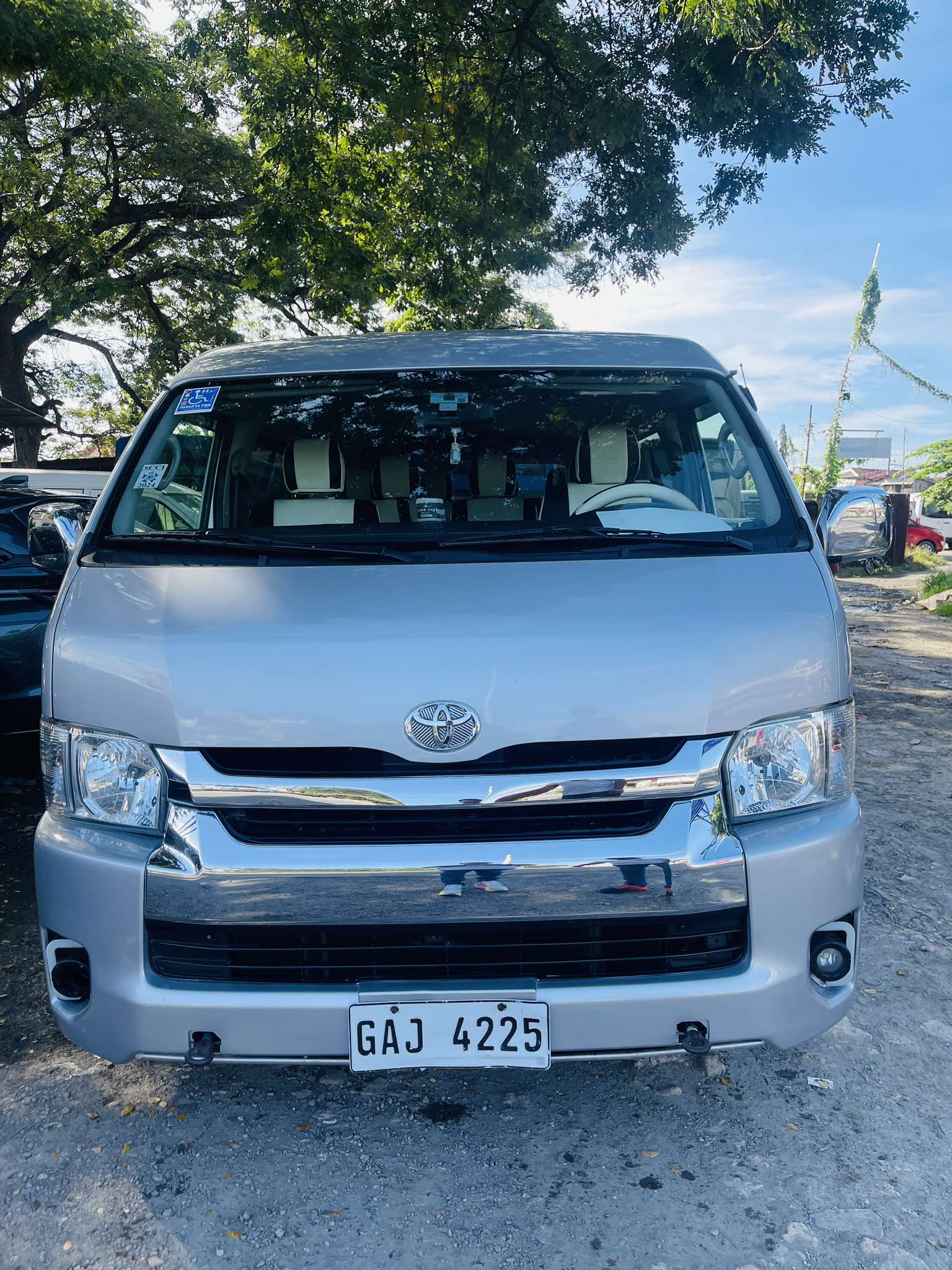 SUV (6 Seater)